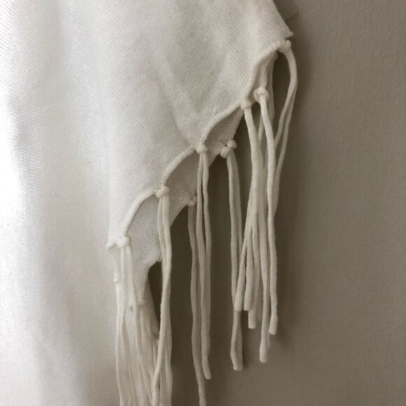 MICHAEL Michael Kors Cream Fringed Cowl Neck Poncho Sweater Size Medium - Picture 11 of 12